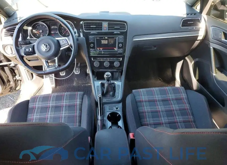 3VW5T7AU4MM003166# 8