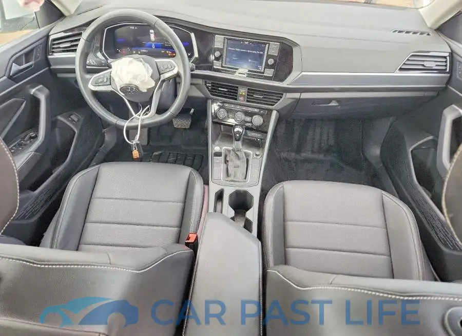 3VW7M7BU5RM075621# 8