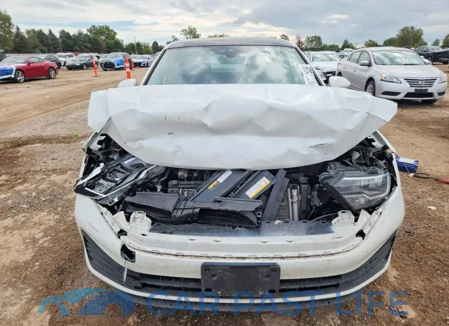 3VW7M7BU5RM075621# 5