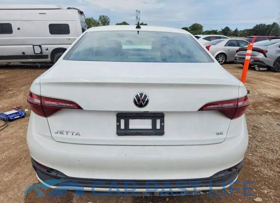 3VW7M7BU5RM075621# 6
