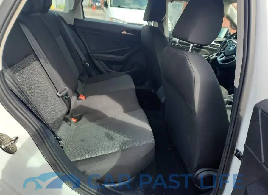 3VWCB7BU7LM052272# 10