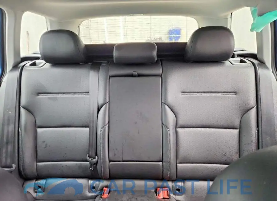 3VWD17AUXJM751711# 10