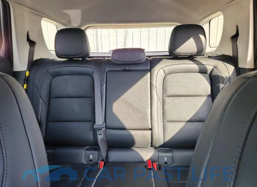 3GKALZEG9TL406845# 10