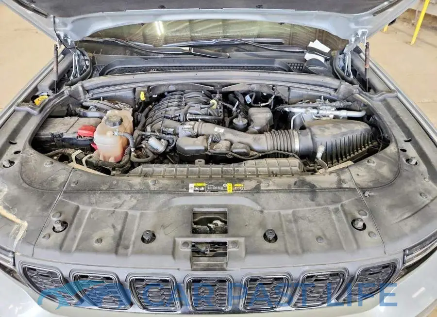 1C4RJJAG9P8742995# 12