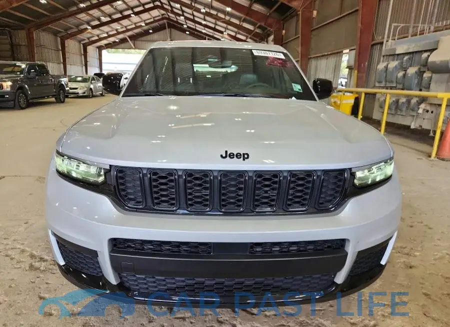 1C4RJJAG9P8742995# 5