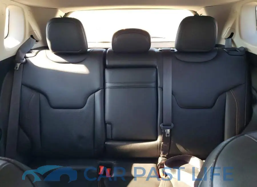3C4NJCCB2JT205115# 10
