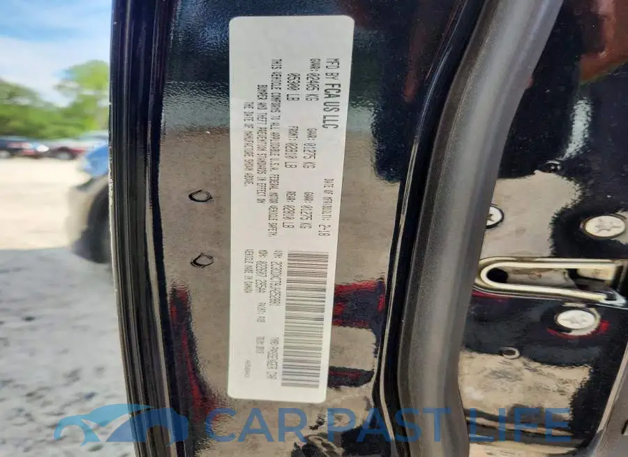 2C3CDXCT9JH252881# 12