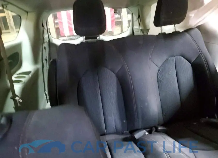 2C4RC1AG5JR101672# 10