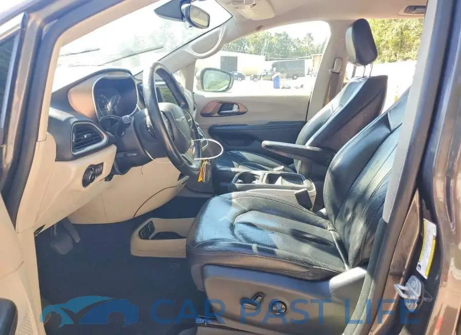 2C4RC1BG1JR142900# 7