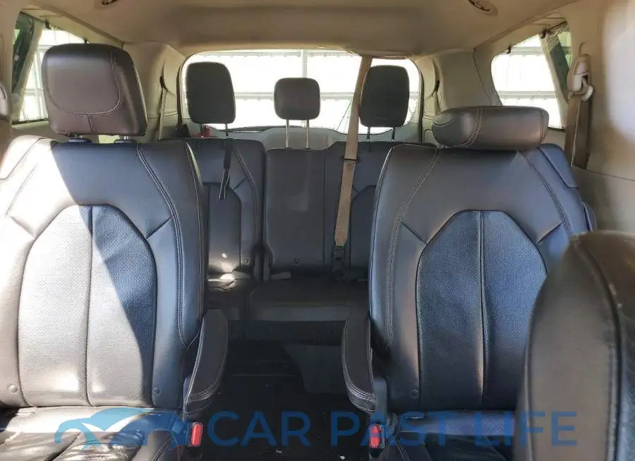 2C4RC1BG1JR142900# 10