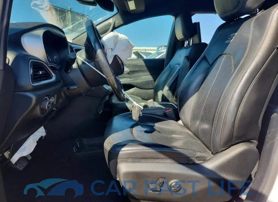 2C4RC1EG3JR310841# 7