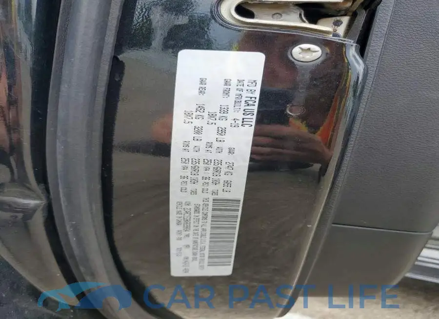 2C4RC1EG9KR699034# 13