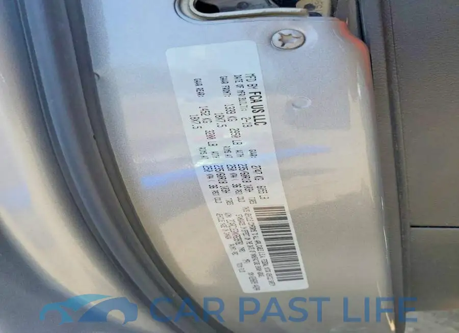 2C4RC1EGXKR639781# 12