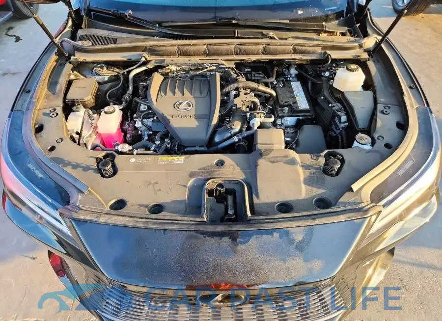 JTJCHMAA6S2031584# 12