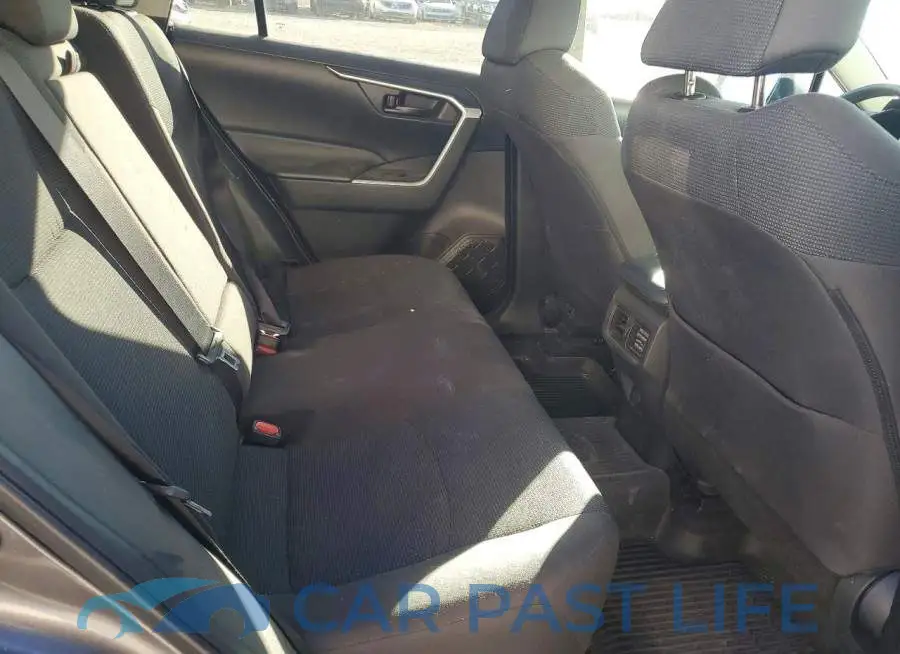 2T3G1RFV8NC319976# 11