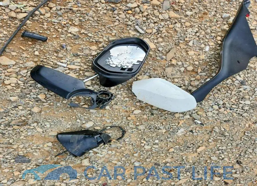 4T1G11AK3LU350779# 12