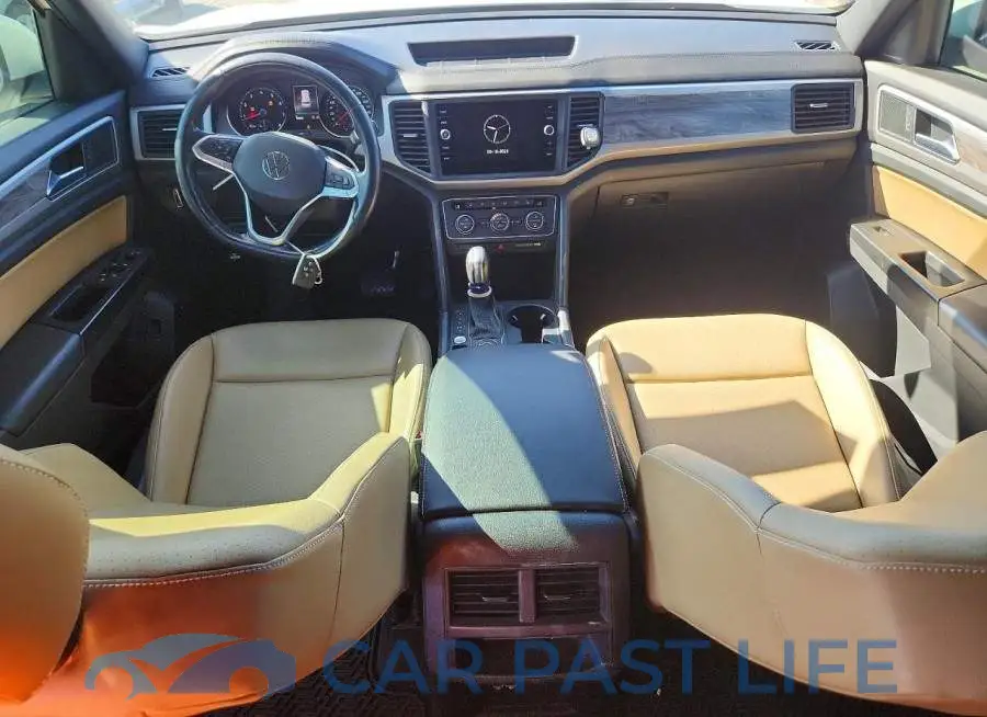1V21E2CA3LC221972# 8