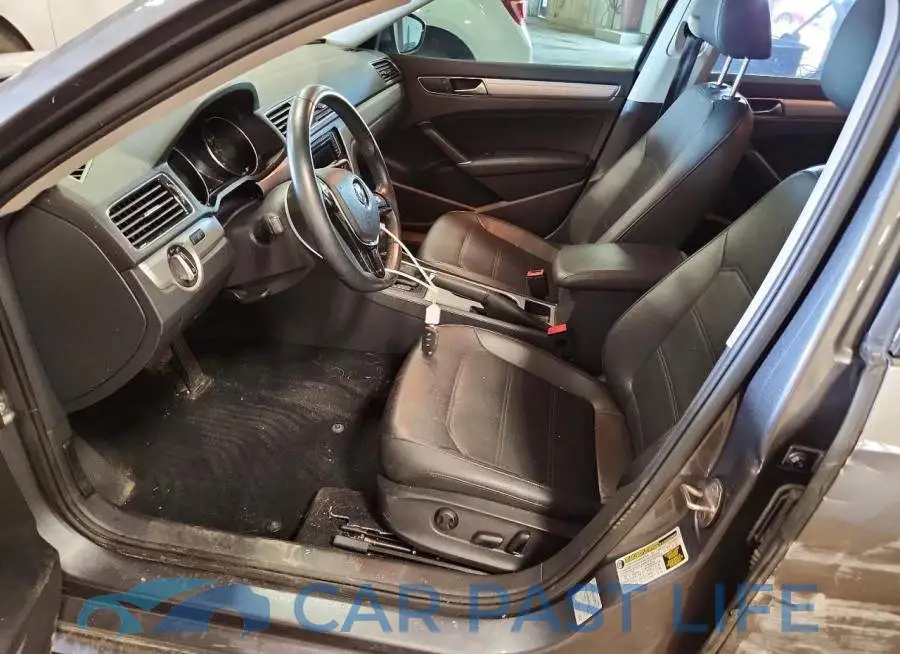 1VWLA7A33KC010662# 7