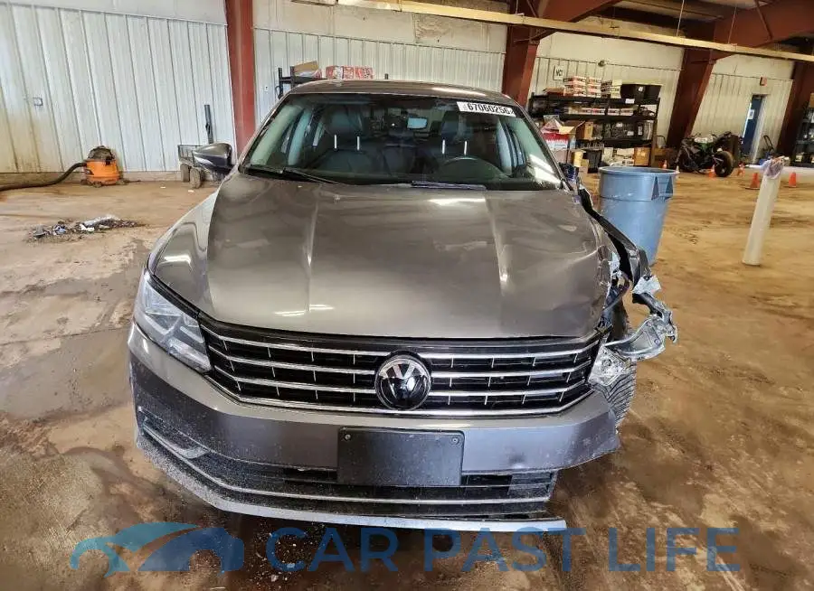 1VWLA7A33KC010662# 5