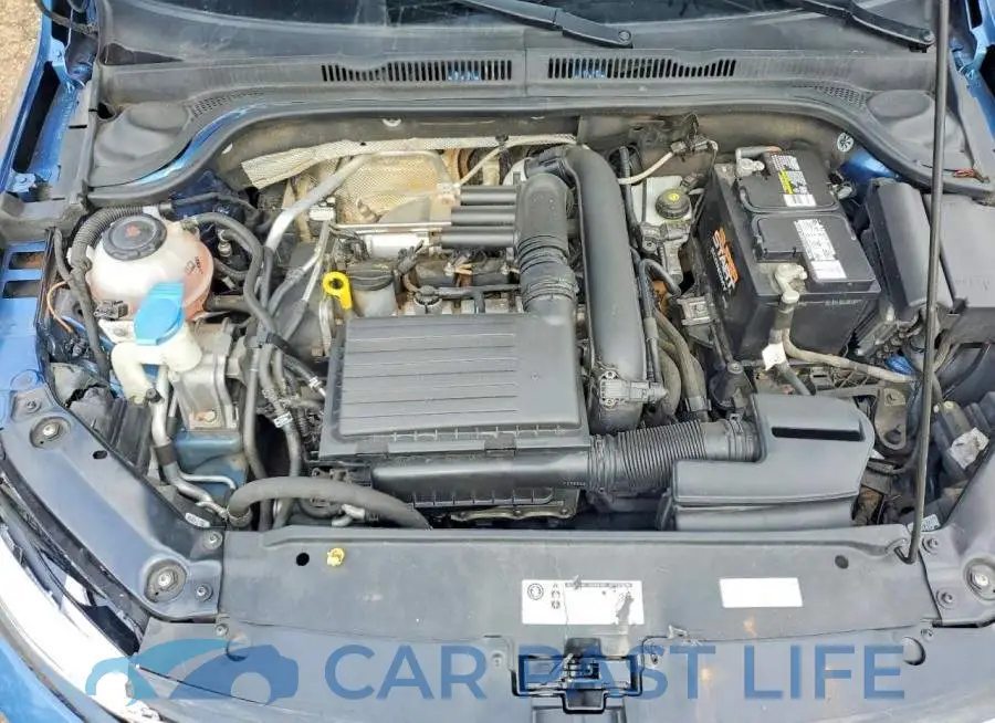 3VW2B7AJXJM250490# 11