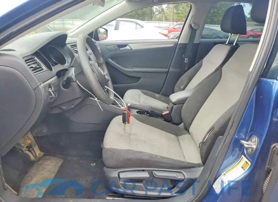 3VW2B7AJXJM250490# 7