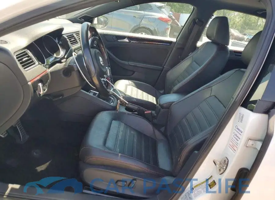 3VW5T7AJ1HM402774# 7