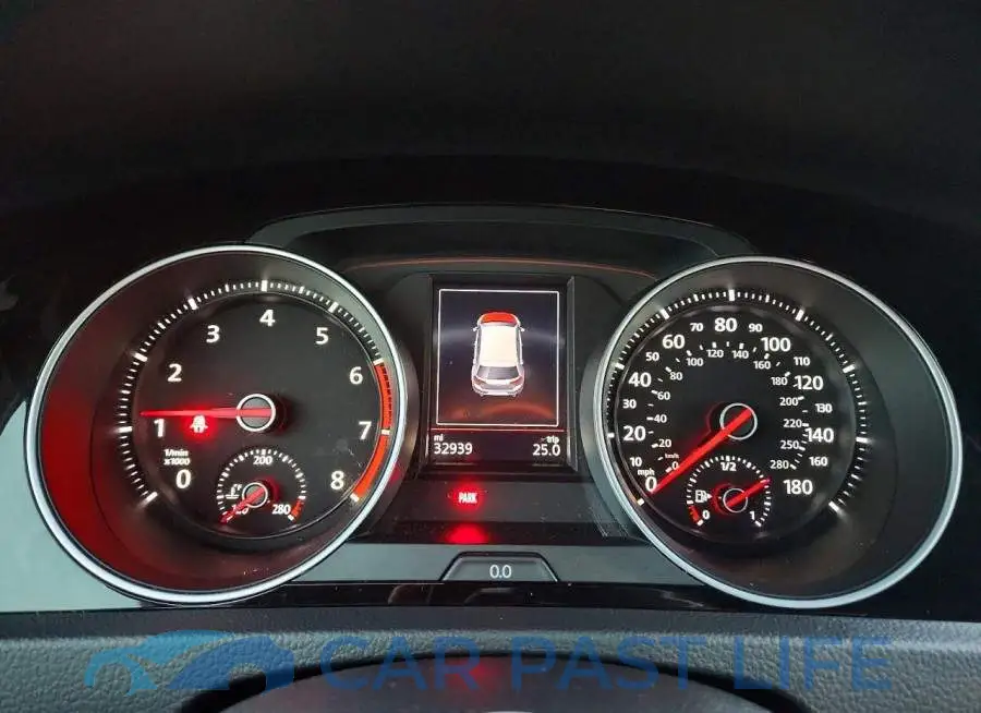 3VW5T7AU6LM010408# 9