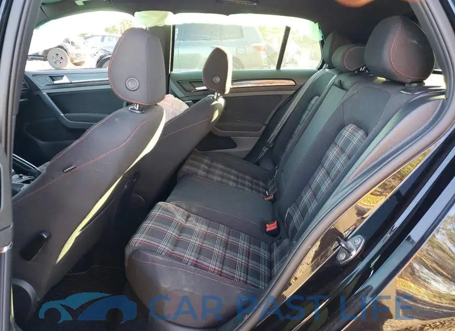 3VW5T7AU9HM017831# 10