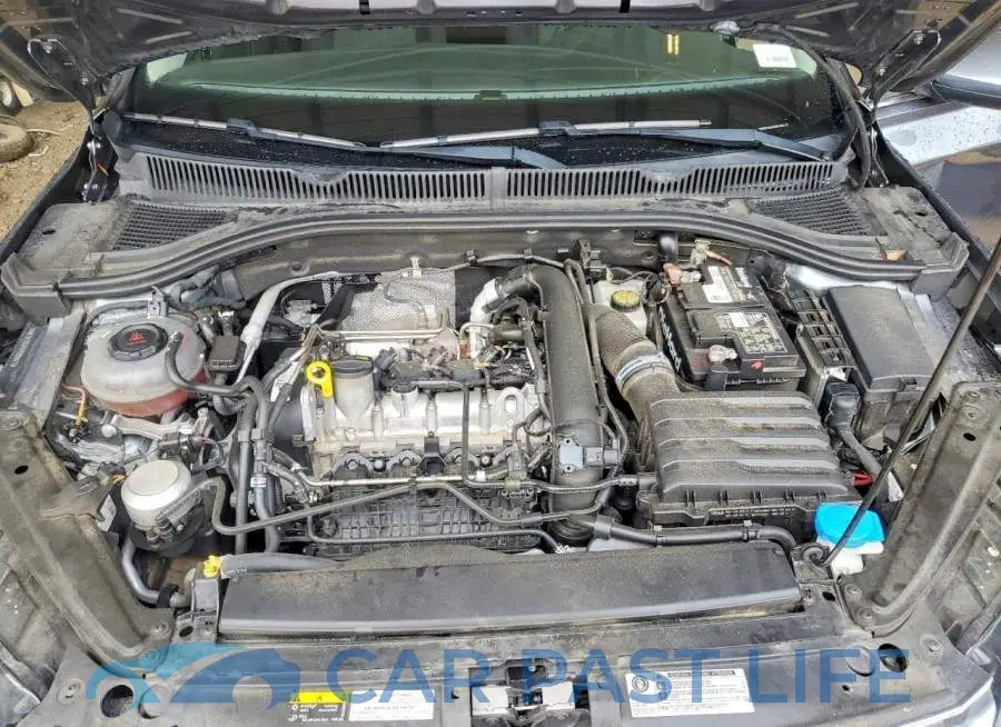 3VWCB7BU6KM129213# 11