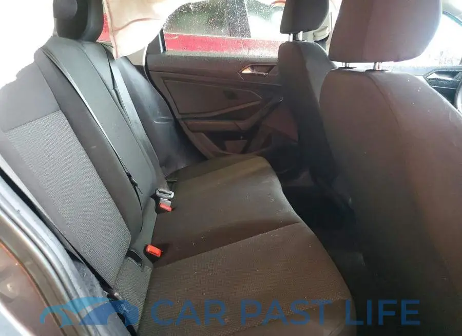 3VWCB7BU6KM129213# 10