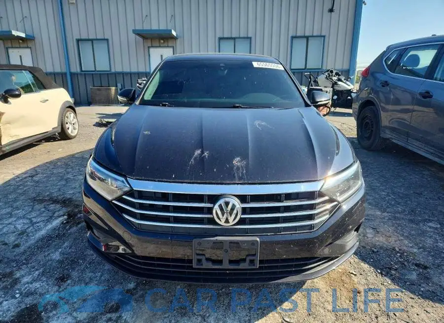 3VWGB7BU2KM177745# 5