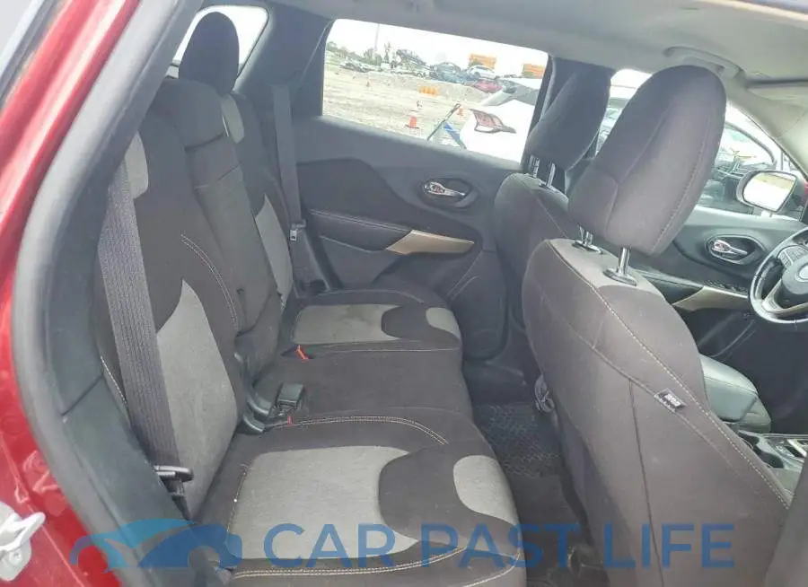 1C4PJLCB2JD612043# 11