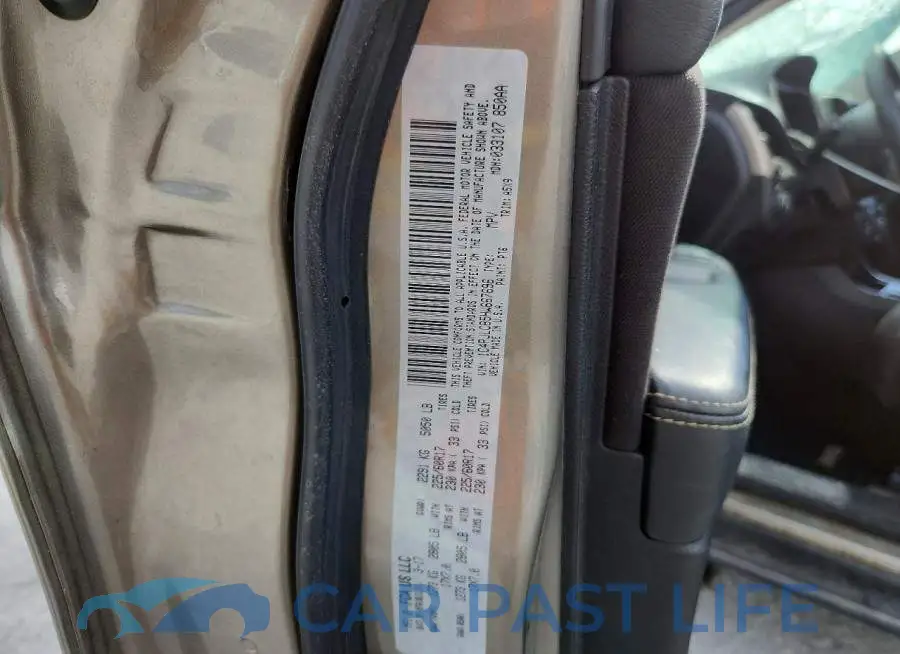 1C4PJLCB5HW667696# 12