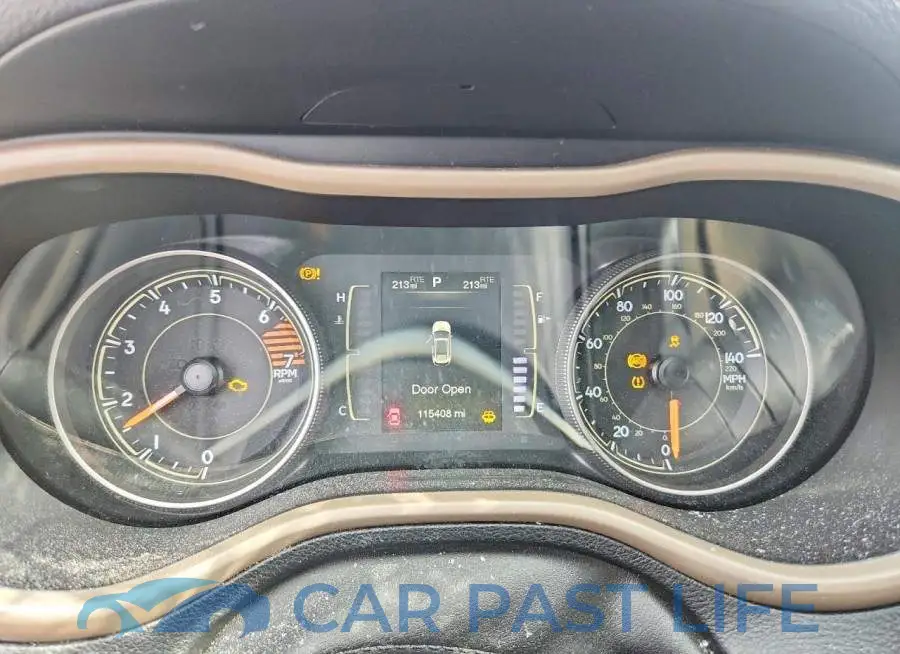 1C4PJLCB5HW667696# 9