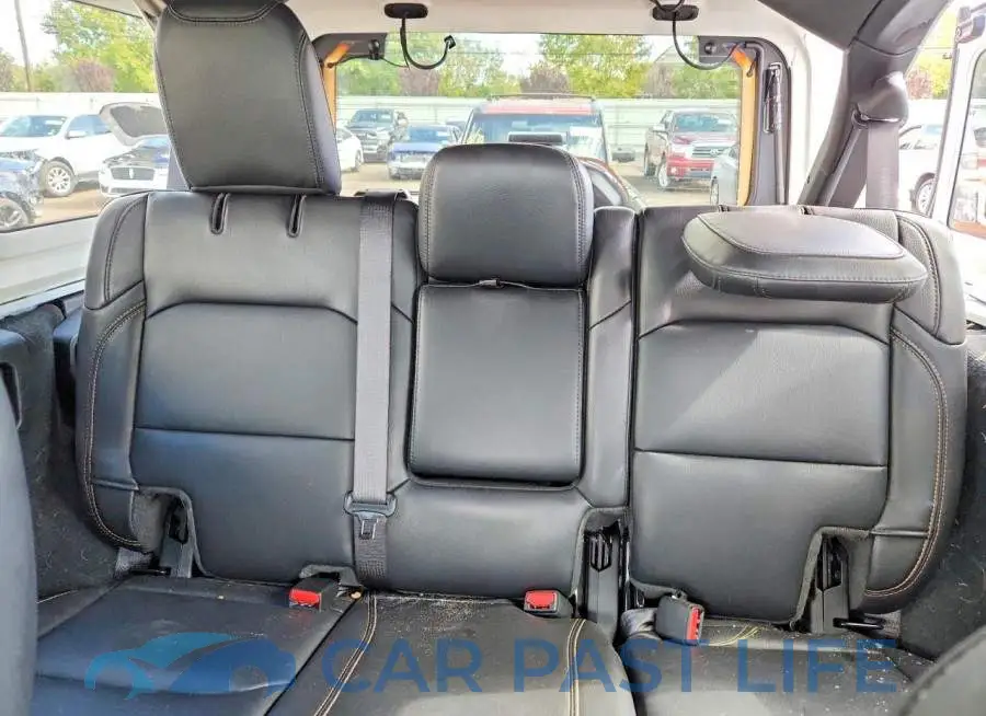 1C4PJXEG6RW301957# 10