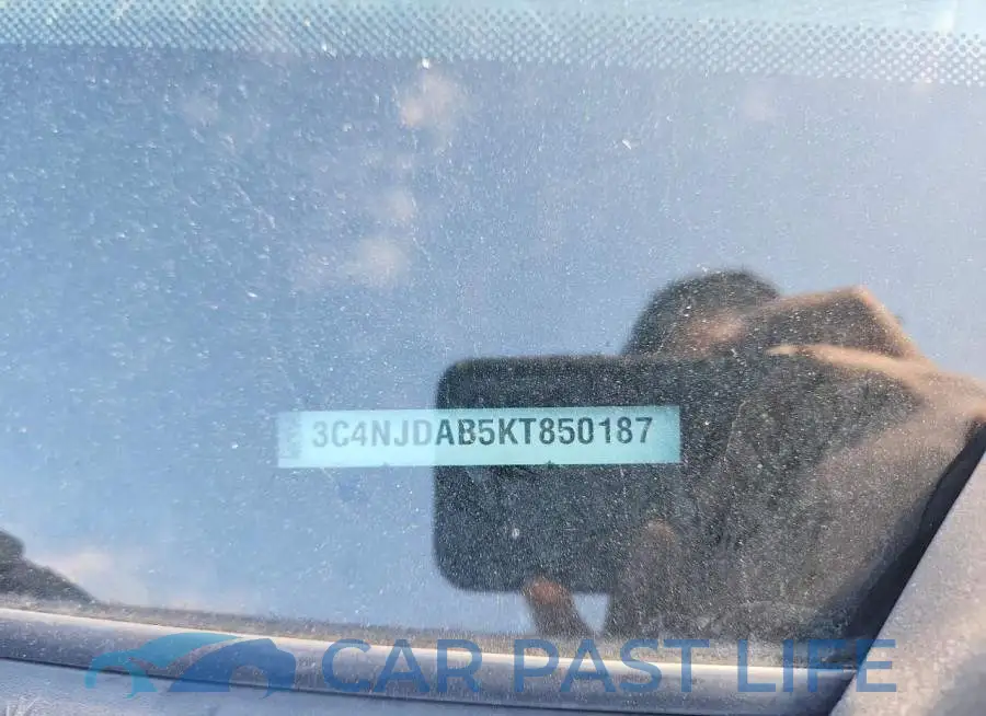 3C4NJDAB5KT850187# 13