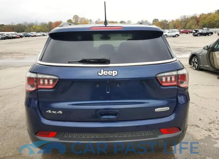 3C4NJDBB1JT470583# 6