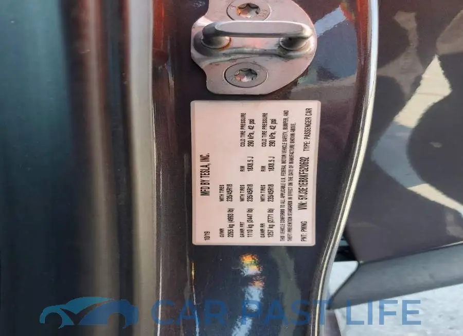 5YJ3E1EB8KF520692# 12