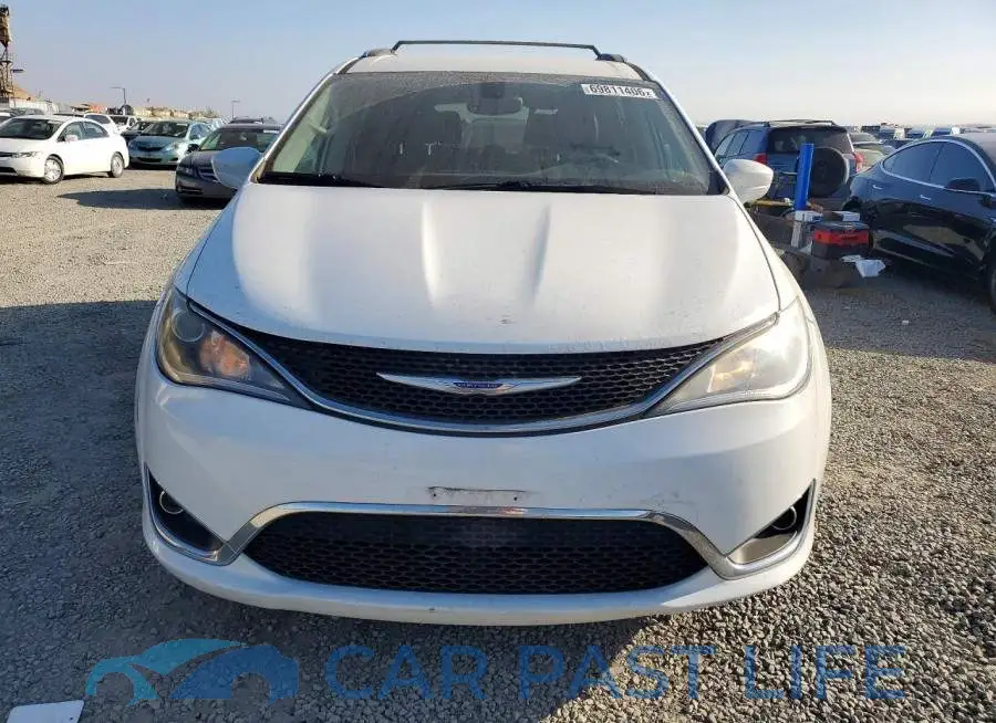 2C4RC1BG1KR560889# 5