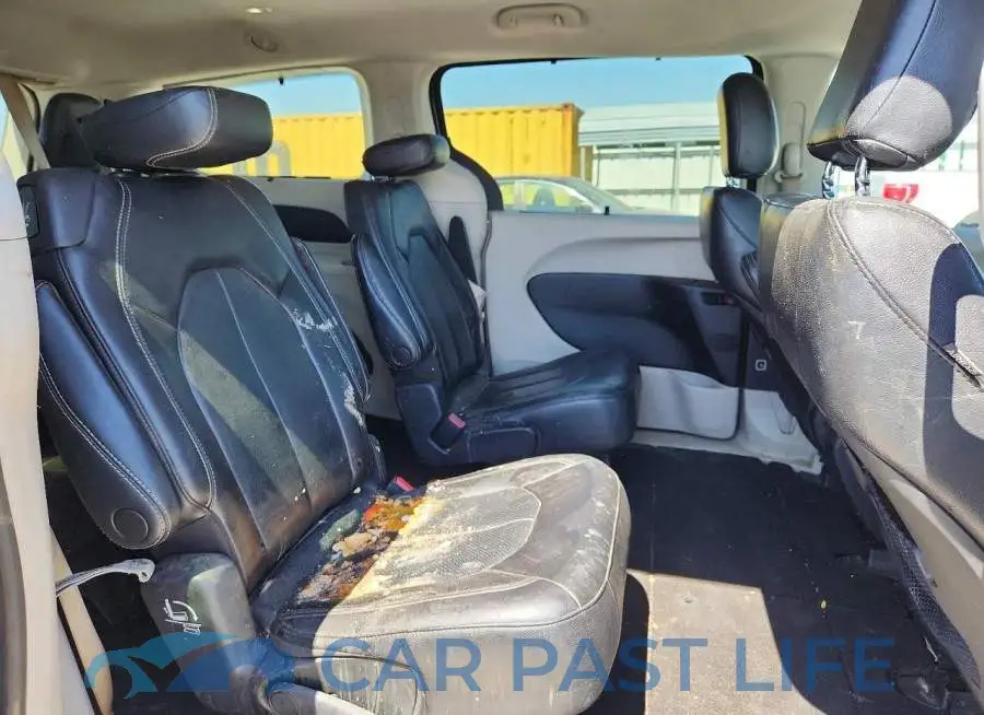 2C4RC1BG3NR134190# 11