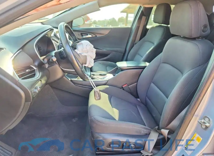 1G1ZD5ST6JF147544# 7