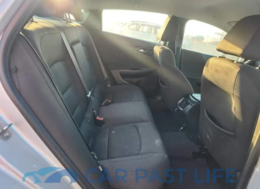 1G1ZD5ST8LF111678# 10