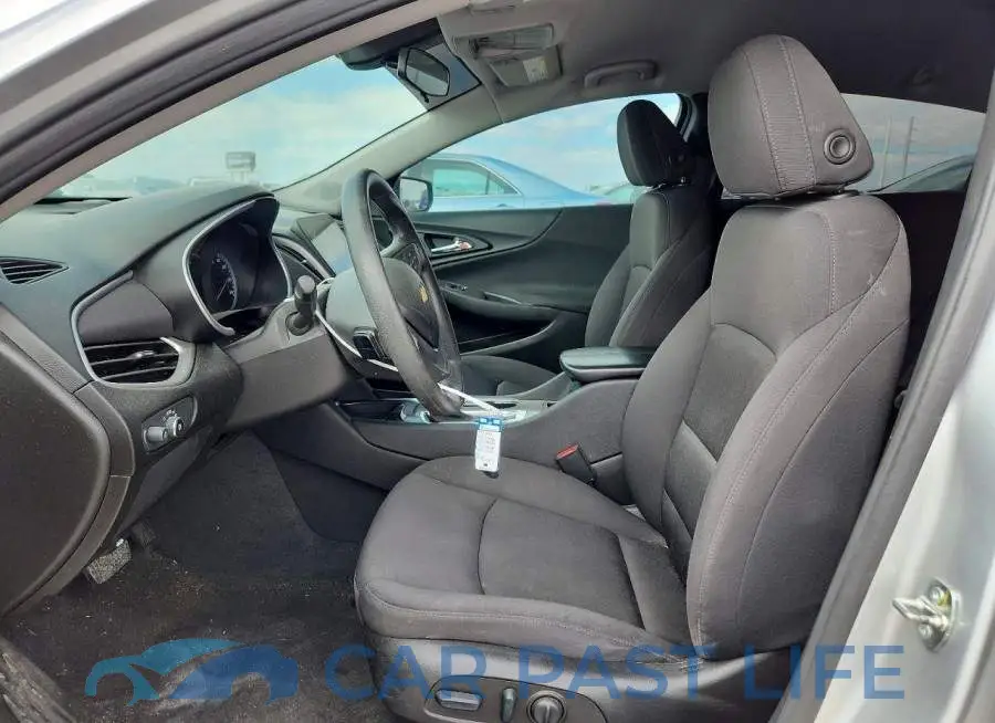 1G1ZD5ST8NF156672# 7