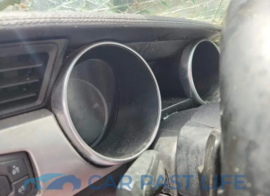 1FATP8UH8K5153373# 9