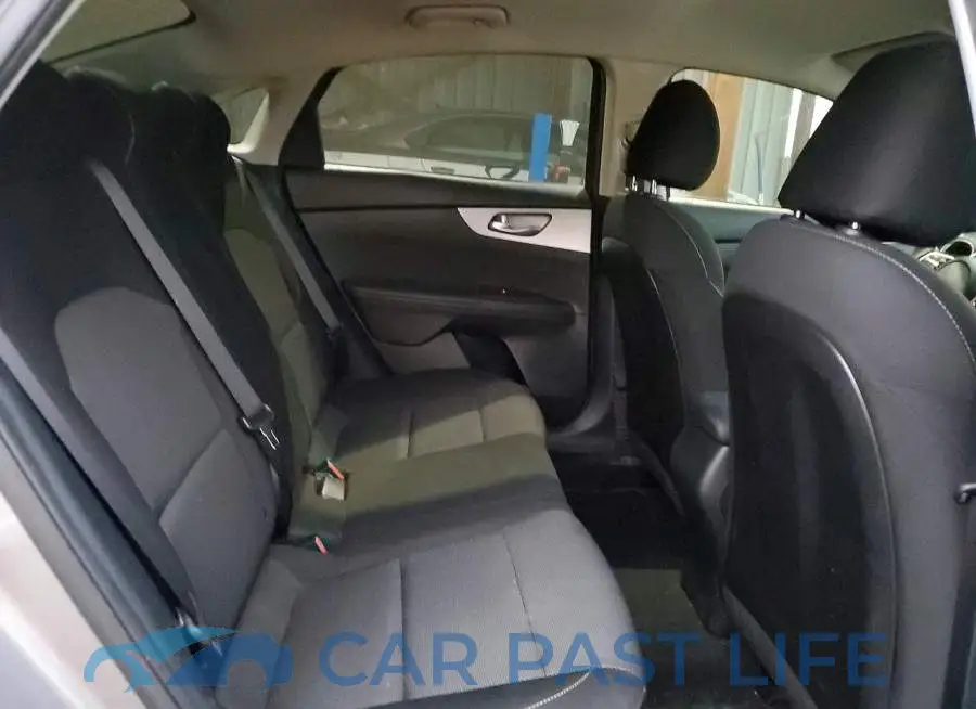 3KPF24AD4PE561008# 10
