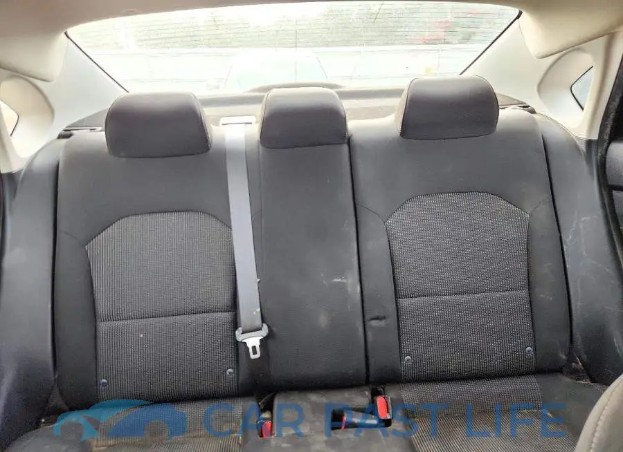 3KPF24AD6KE007297# 10