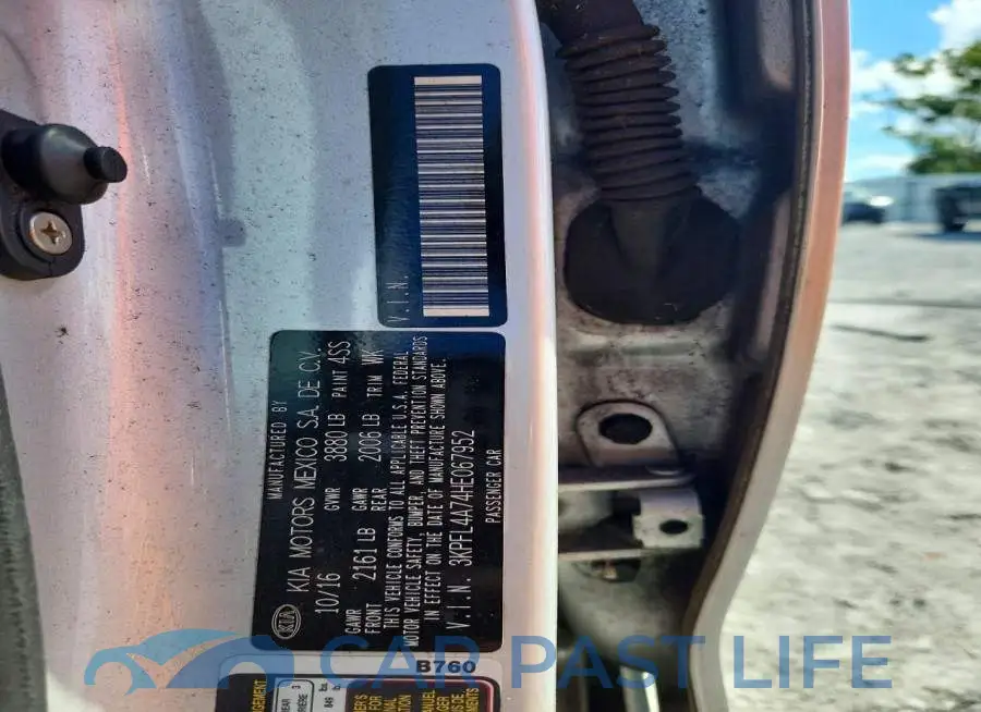 3KPFL4A74HE067952# 12