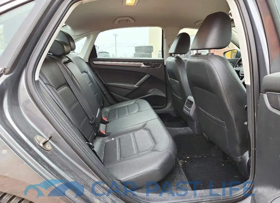 1VWDT7A32HC019246# 10