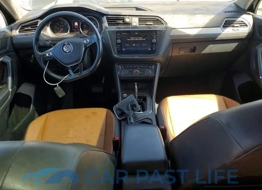 3VV2B7AX3JM219753# 8