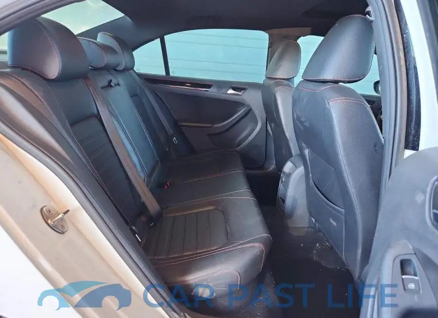 3VW4T7AJ9HM213334# 10